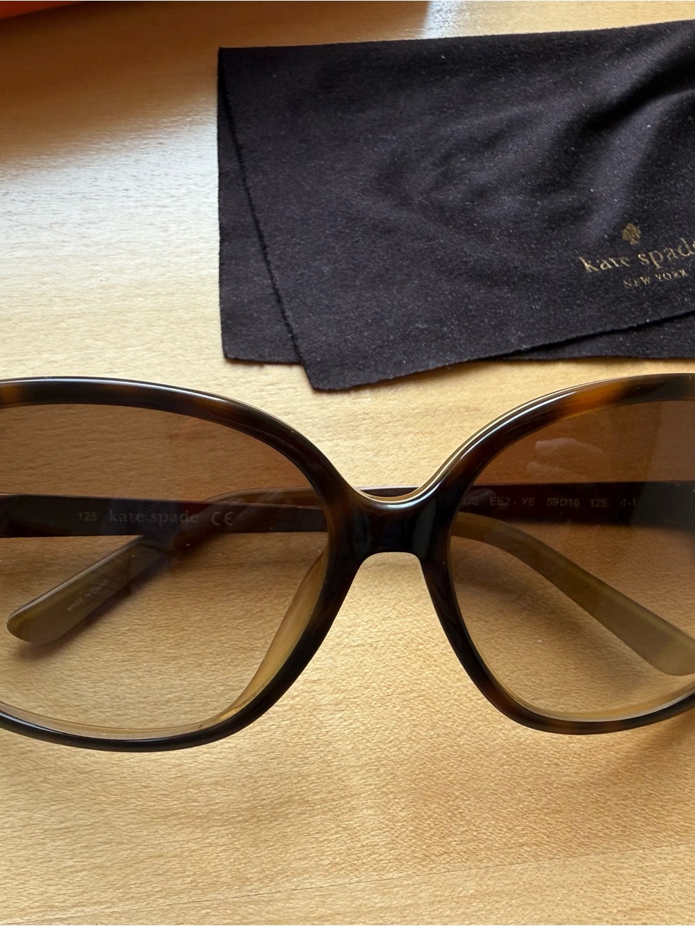 kate spade Darryl sunglssses - Picture 2 of 5